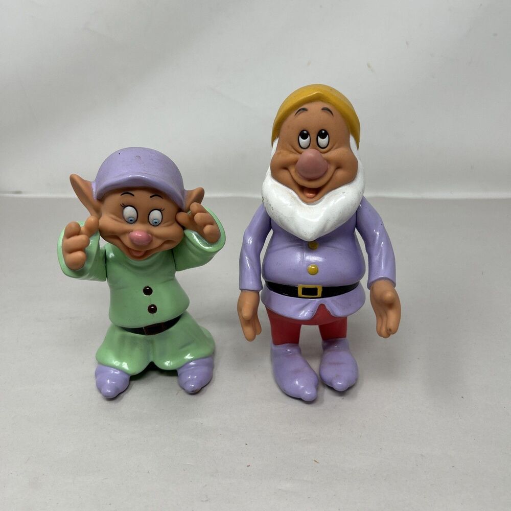 Vintage Disney Snow White & Seven Dwarfs 6” Figure SNEEZY Dopey Mattel 1992